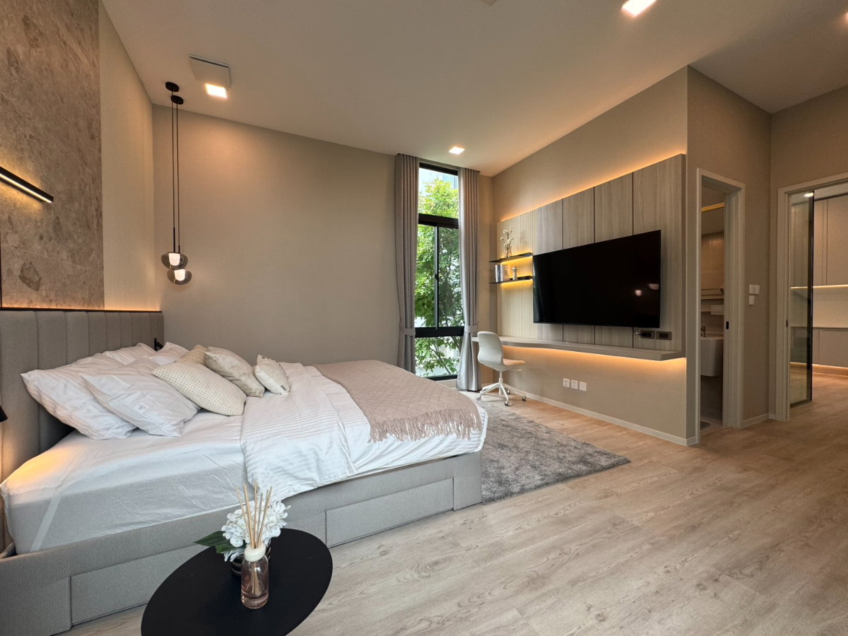 รูป P0922/บ้านหรูหลังริม Vive กรุงเทพกรีฑา | พื้นที่ใช้สอย 421 ตร.ม. ค่าเช่า 250,000 บาท/เดือน - รูปที่ 14/42