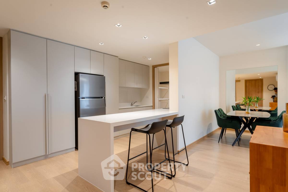 รูป คอนโด 2 ห้องนอน กว้าง 110 ตร.ม. ที่ Sunshine Prestige Condominium ให้เช่า (ID 2393486) - รูปที่ 4/30