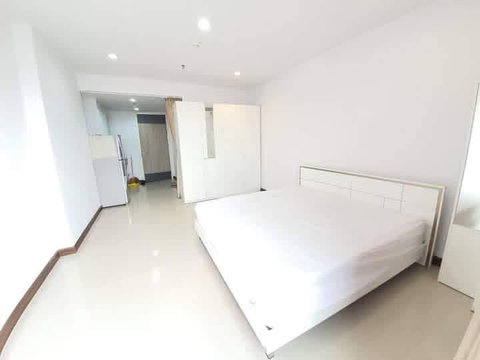1 ห้องนอน | 1 ห้องน้ำ | MRT Phetchaburi | 35 ตร.ม. | 22,000 บาท/เดือน | ชั้น 25 — Supalai Premier กรุงเทพฯ