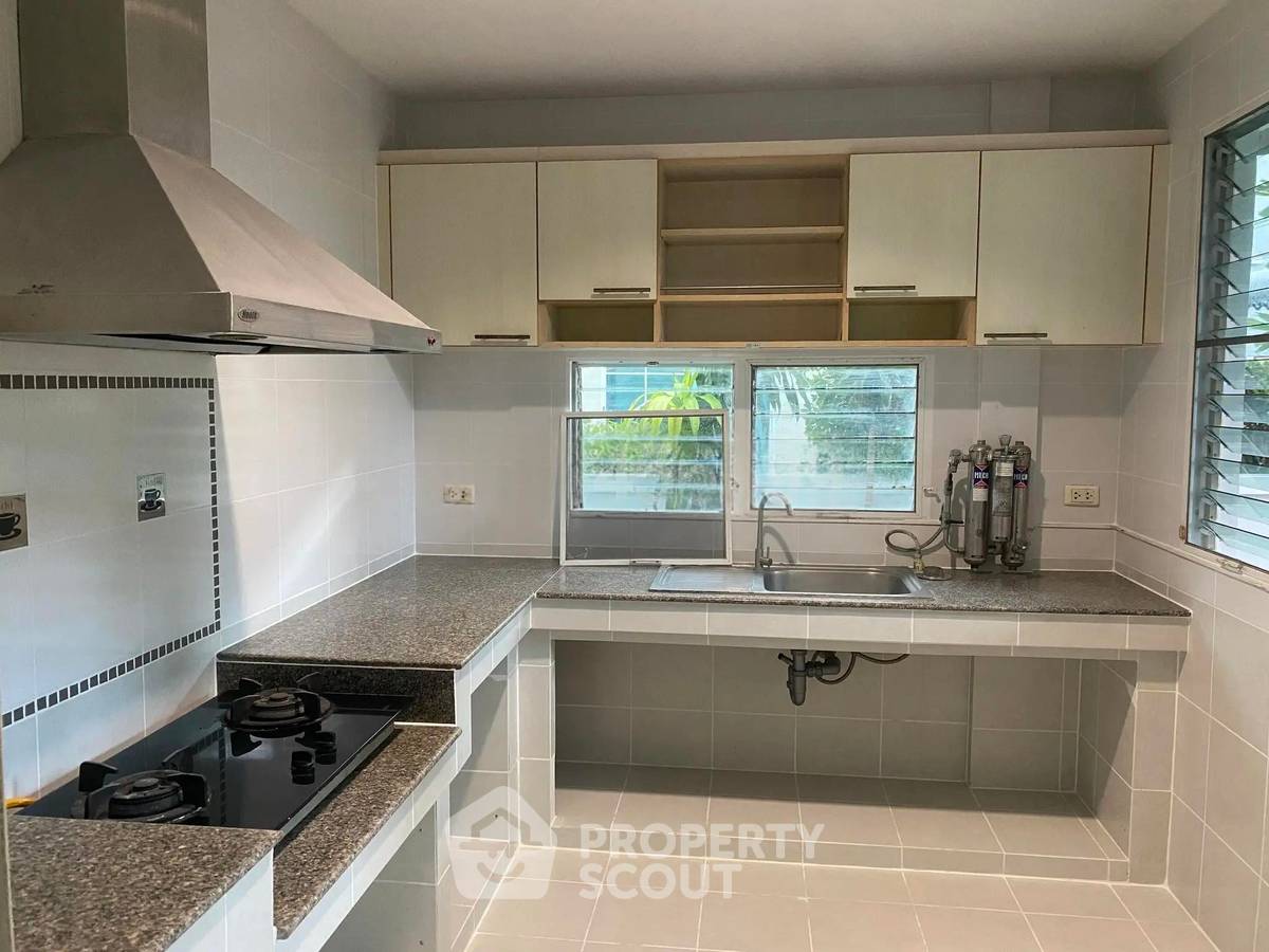 รูป บ้าน 3-ห้องนอน ใน ลำผักชี (ID 3253676) - รูปที่ 19/31