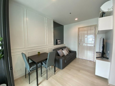 1Bed | 1Bath | BTS Phloen Chit | 35sqm | THB 28,000/mo | Fl.18 — Life One Wireless Bangkok