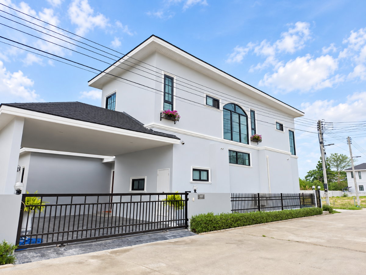 🏡✨ ขายพูลวิลล่าสร้างใหม่ 2 ชั้น พร้อมเฟอร์นิเจอร์ ทำเลสารภี เชียงใหม่ #CSRP101305