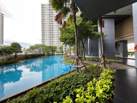 2 ห้องนอน | 2 ห้องน้ำ | BTS Surasak | 56 ตร.ม. | 25,000 บาท/เดือน | ชั้น 20 — Key Sathorn - Charoenrat กรุงเทพฯ
