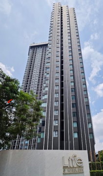 1Bed | 1Bath | BTS Phloen Chit | 31sqm | THB 31,000/mo | Fl.28 — Life One Wireless Bangkok