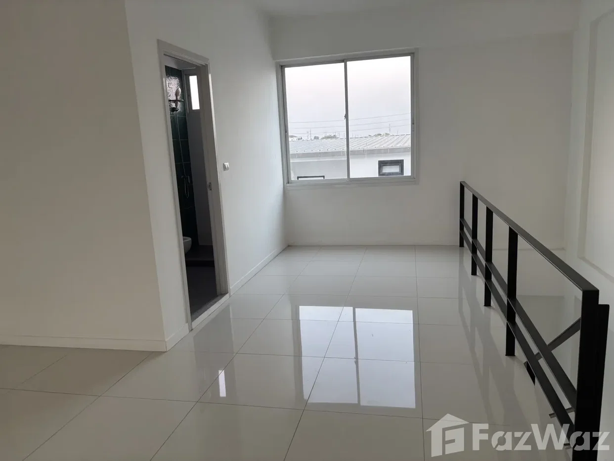 รูป ขาย ทาวน์เฮ้าส์ 3 ห้องนอน ในโครงการ วิซีโอ ร่มเกล้า-สุวรรณภูมิ 6560979 - รูปที่ 2/8