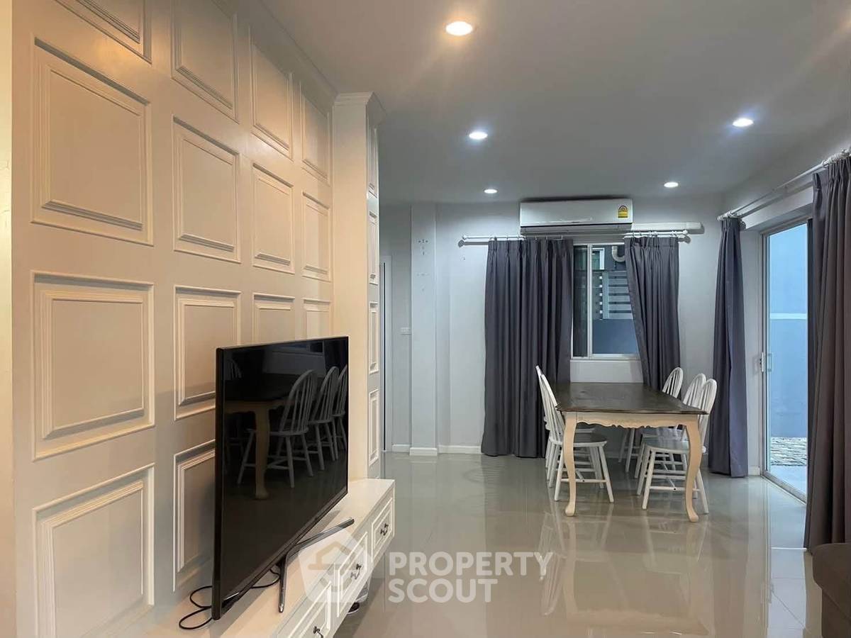 รูป บ้าน 3-ห้องนอน ที่ วินสตัน วิลเลจ พัทยา ใกล้ พัทยาตะวันออก (ID 3262978) - รูปที่ 6/13