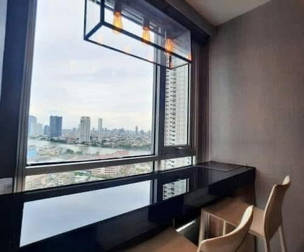 1 ห้องนอน | 1 ห้องน้ำ | BTS Saphan Taksin | 46 ตร.ม. | 25,000 บาท/เดือน | ชั้น 22 — Rhythm Sathorn กรุงเทพฯ