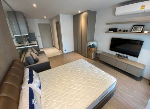 1Bed | 1Bath | BTS Ekkamai | 30sqm | THB 24,000/mo | Fl.12 â Rhythm Ekkamai Bangkok