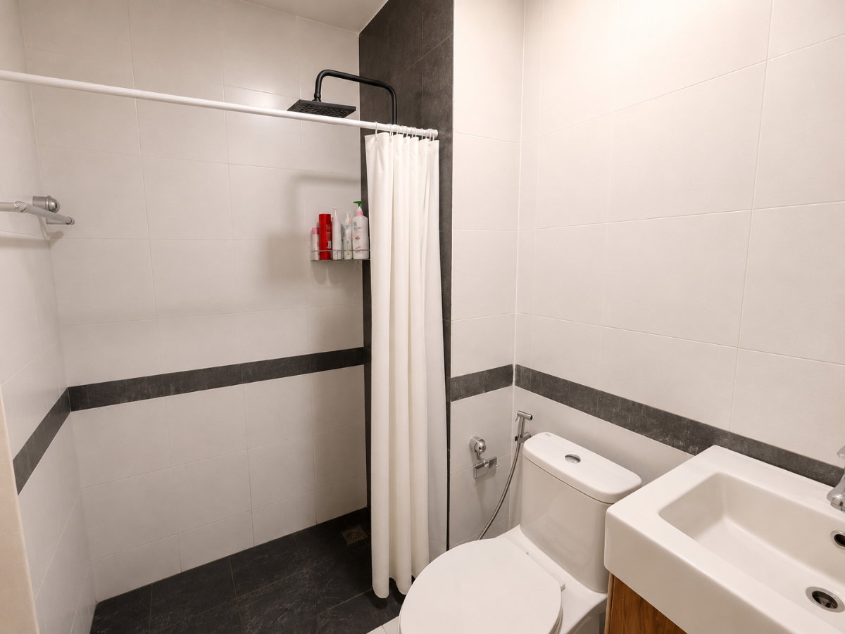 picture 🔥 Condo in the Asoke-Ratchada area – only 1.58 million Baht! 🔥 a space Asoke-Ratchada (South Tower) 🚆 MRT Phra Ram 9 - 6/11