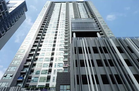 1 ห้องนอน | 1 ห้องน้ำ | MRT Phra Ram 9 | 38 ตร.ม. | 25,000 บาท/เดือน | ชั้น 10 — Chewathai Residence Asoke กรุงเทพฯ