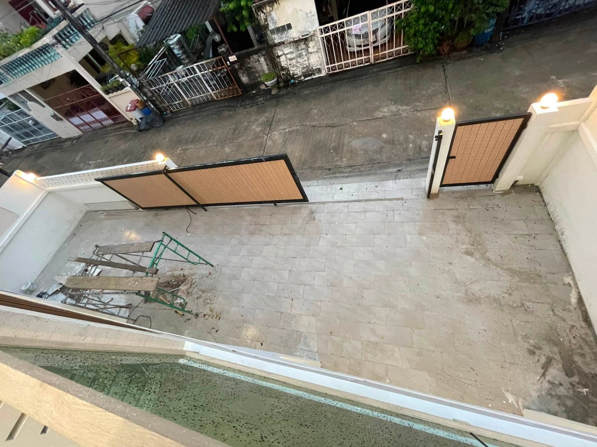 รูป P0912/[ขายด่วน] บ้านเดี่ยวหลังใหญ่ ซอยลาดพร้าว 87 (ทะลุเลียบด่วน CDC) - รูปที่ 8/35