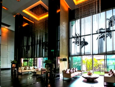 คอนโดให้เช่า : 1 ห้องนอน | 1 ห้องน้ำ | BTS Saphan Taksin | 45 ตร.ม. | 28,000 บาท/เดือน | ชั้น 33 — Rhythm Sathorn กรุงเทพฯ