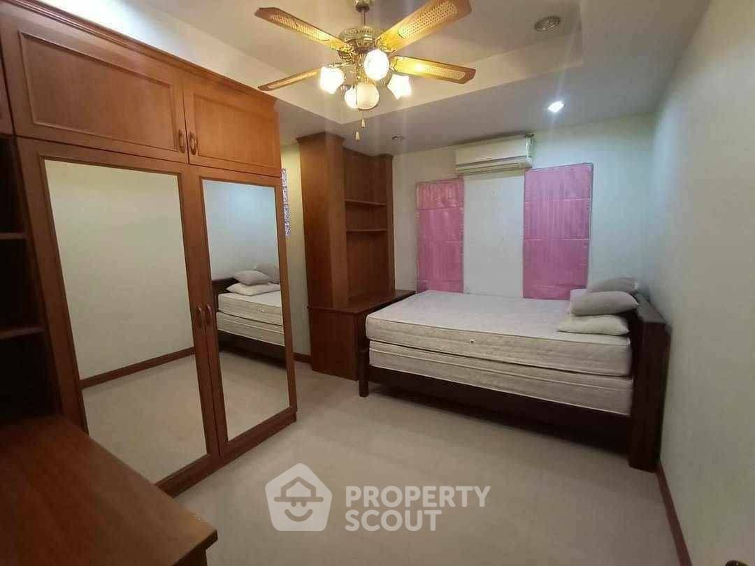 รูป บ้าน 3 ห้องนอน พื้นที่ 204 ตร.ม. ให้เช่าในพัทยาตะวันออก (ID 3263723) - รูปที่ 11/19