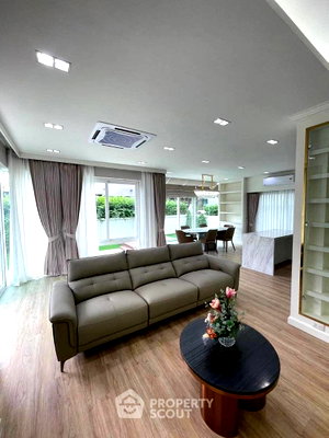Houses for rent : Spacious 362 Sqm 4-BR House At Laddarom Bangna (ID 3257176)