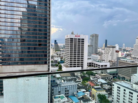 1 ห้องนอน | 1 ห้องน้ำ | BTS Chong Nonsi | 36 ตร.ม. | 35,000 บาท/เดือน | ชั้น 20 — Ashton Silom กรุงเทพฯ