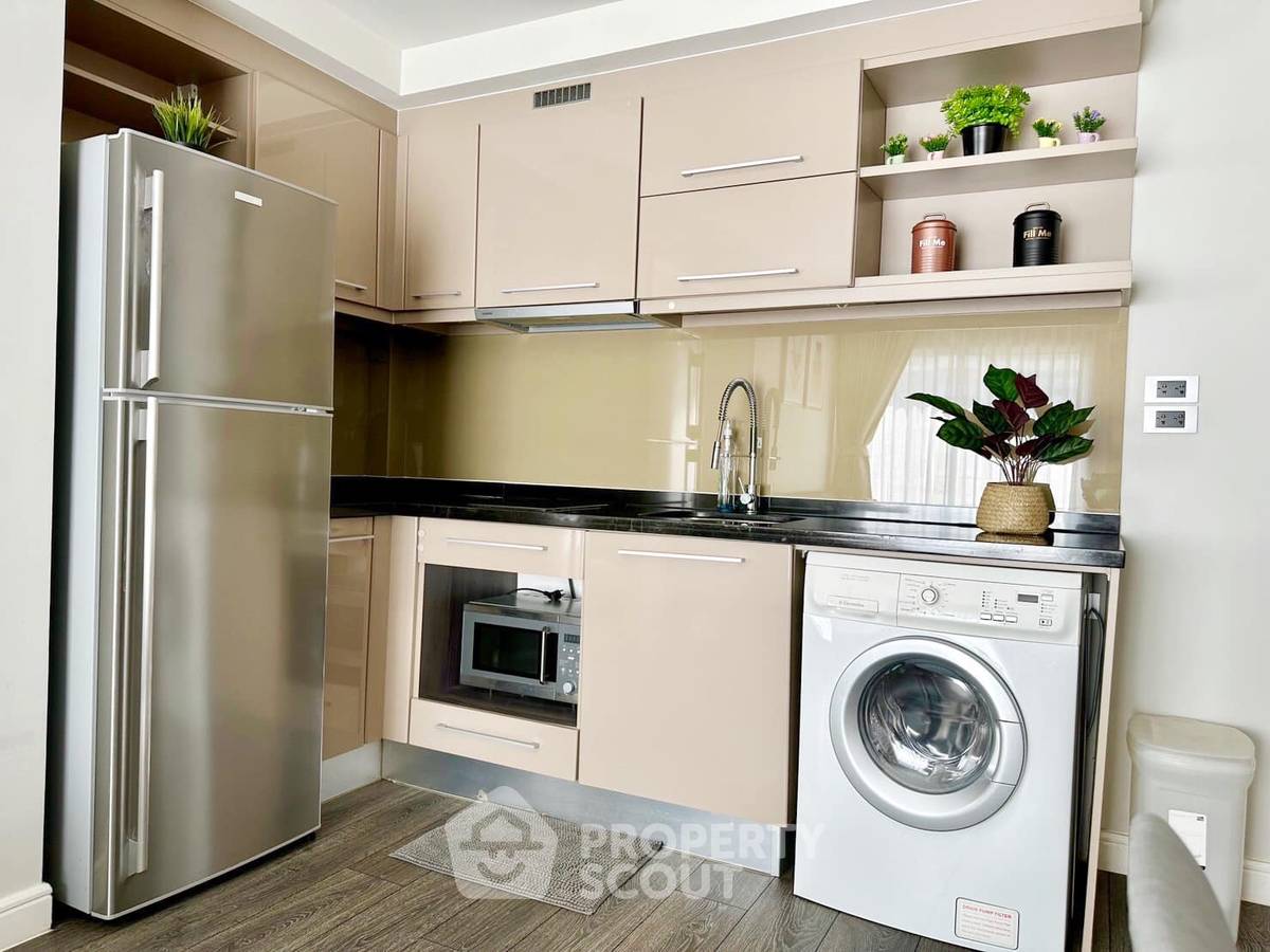 รูป คอนโด 1 ห้องนอน The Crest Sukhumvit 49 ใกล้ BTS ทองหล่อ (ID 1149644) - รูปที่ 3/7