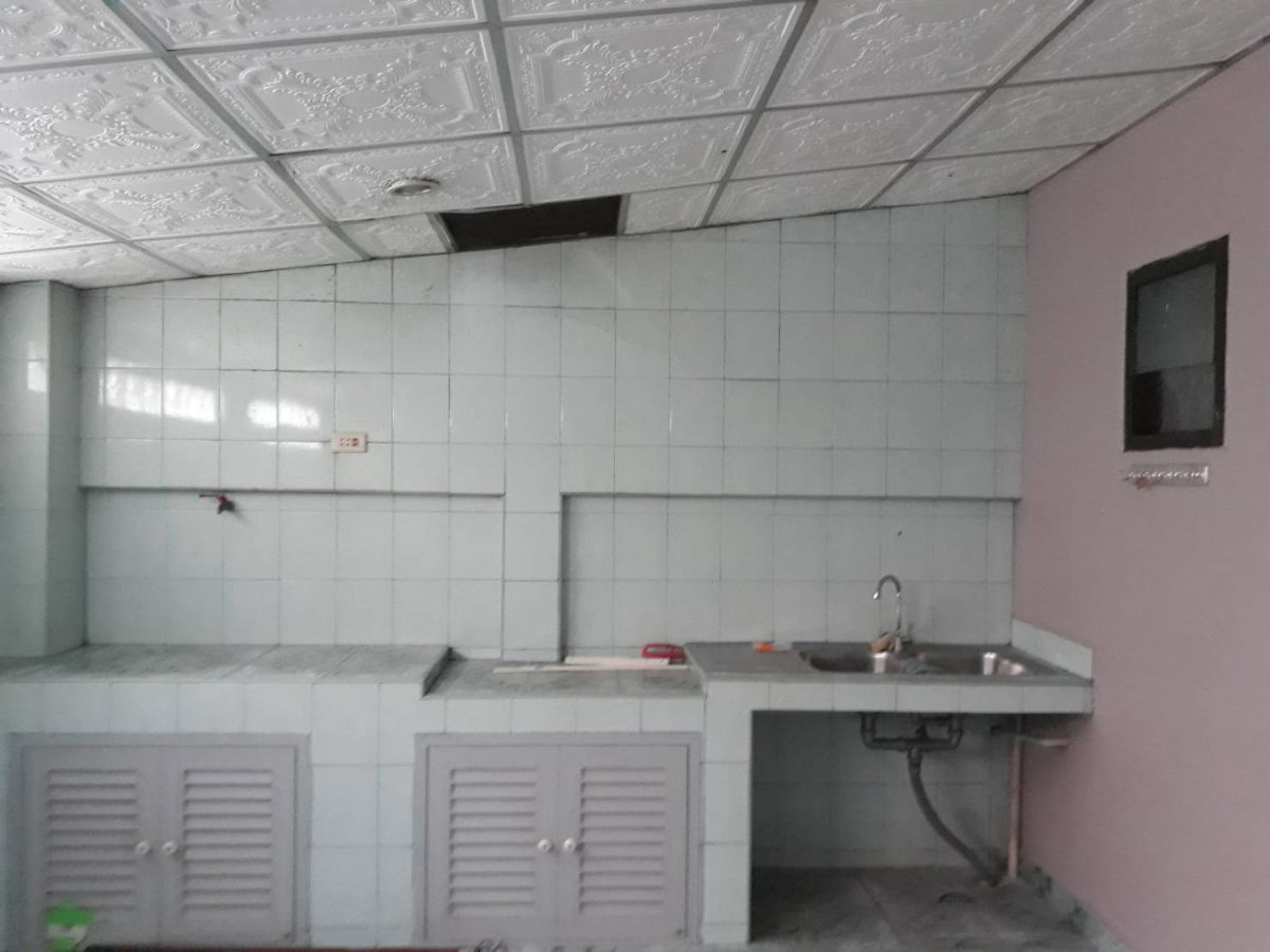 picture Two-story townhome for rent in Baan Suan Chatuchak. - 6/9