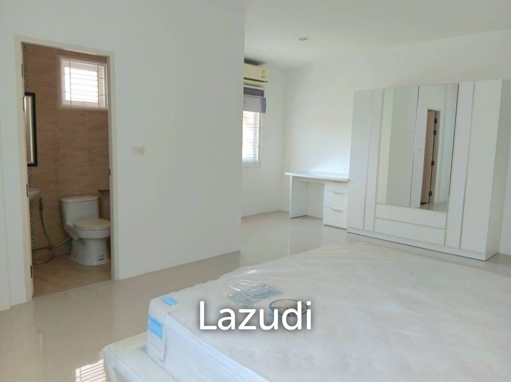 picture Townhouse 2 Bed near town - 9/19