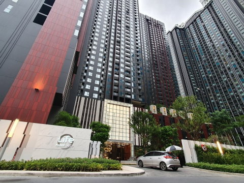 1Bed | 1Bath | MRT Phra Ram 9 | 36sqm | THB 25,000/mo | Fl.9 — Life Asoke Hype Bangkok