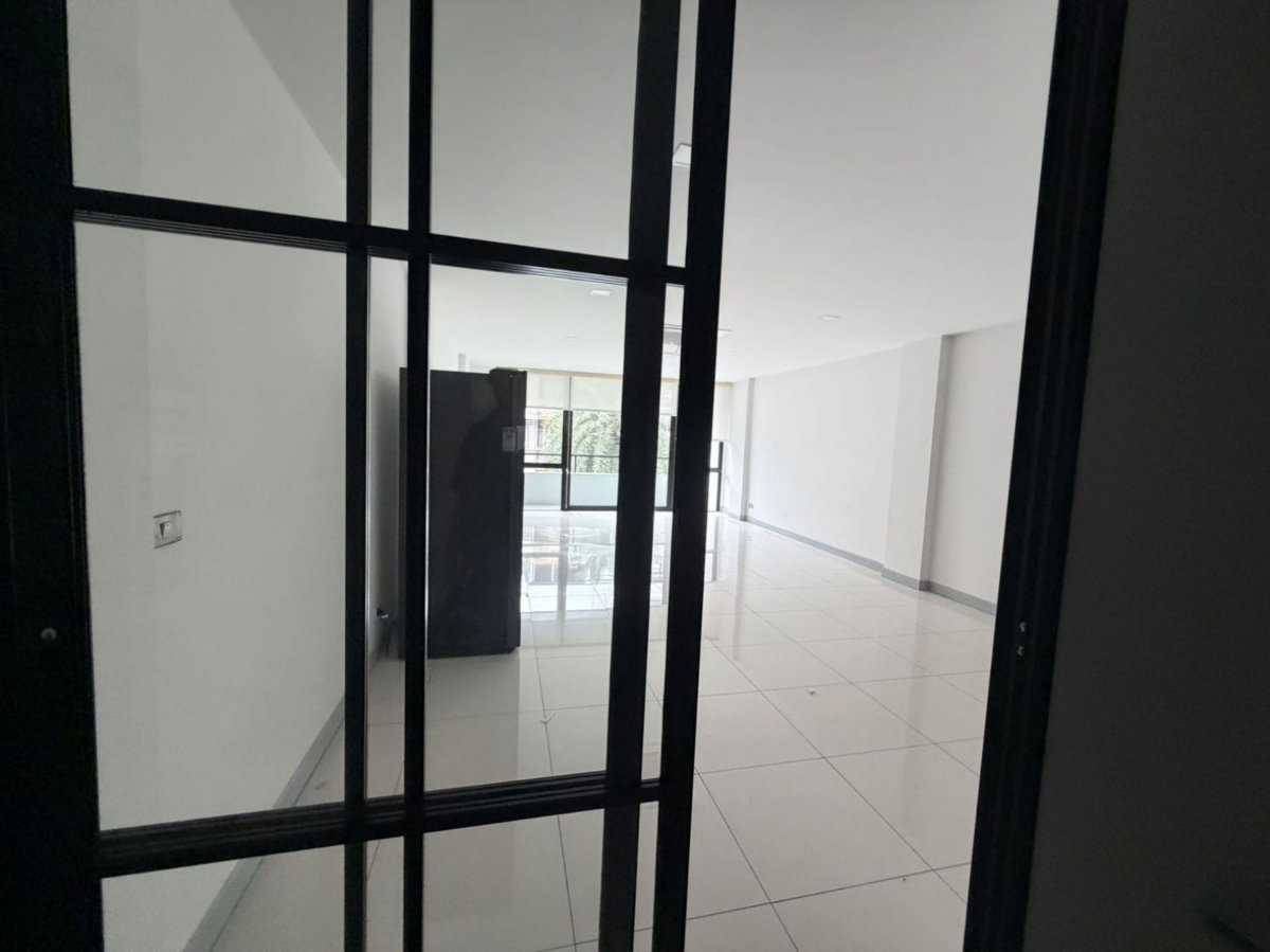 picture FOR SALE SAMYAN BUSINESS TOWN RAMA 4 - 4/9