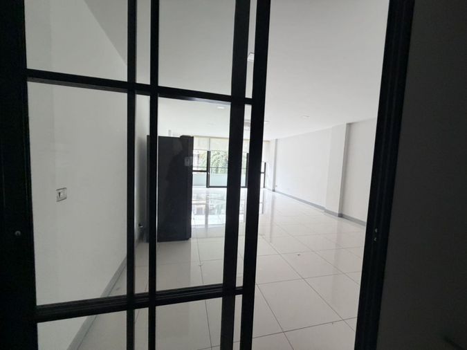 ขายทาวน์โฮม 5 ห้องนอน 280 ตร.ม. 20 ตร.ว. เขตบางรัก