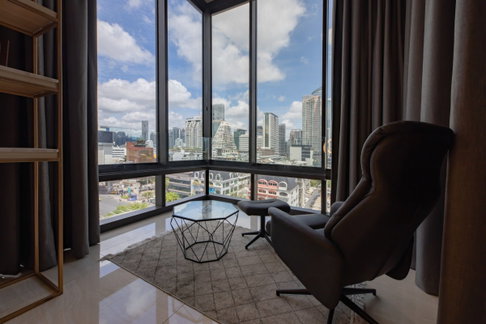 2 ห้องนอน | 2 ห้องน้ำ | BTS Chong Nonsi | 87 ตร.ม. | 75,000 บาท/เดือน | ชั้น 10 — Ashton Silom กรุงเทพฯ