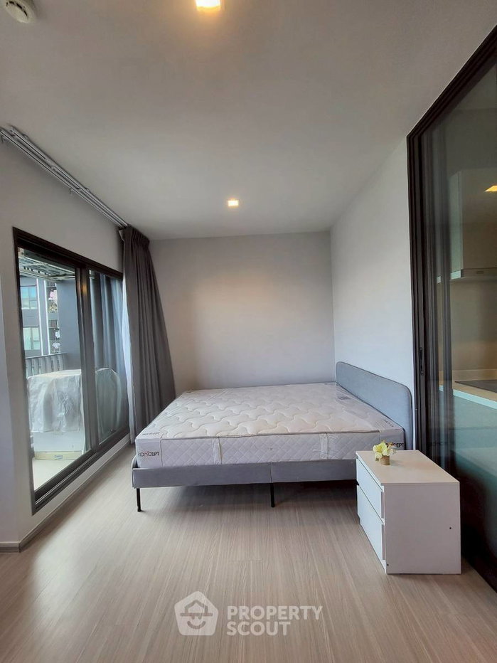 picture Studio Condo at Life Asoke - Rama 9 near MRT Phra Ram 9 (ID 3263930) - 11/13