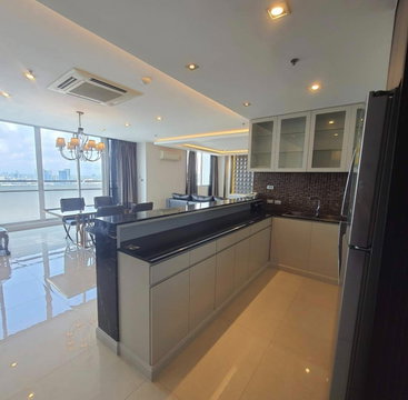 3 ห้องนอน | 4 ห้องน้ำ | MRT Sutthisan | 300 ตร.ม. | 130,000 บาท/เดือน | ชั้น 26 — The Four Wings Residence Srinakarin กรุงเทพฯ