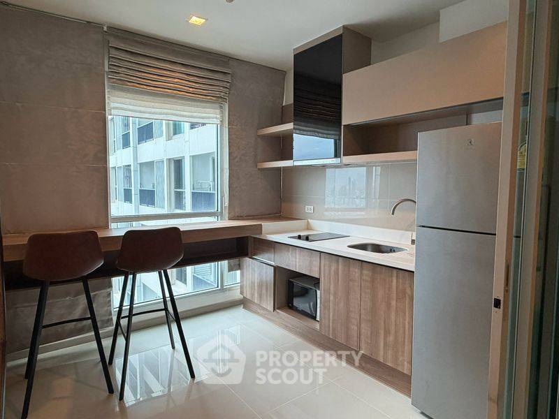 รูป คอนโด 1-ห้องนอน ที่ ริธึ่ม สาทร ใกล้ BTS สะพานตากสิน (ID 3138664) - รูปที่ 10/18