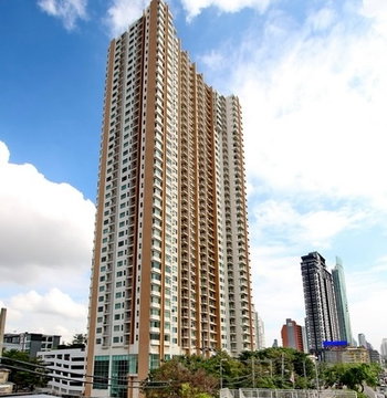 1 ห้องนอน | 1 ห้องน้ำ | BTS Wongwian Yai | 55 ตร.ม. | 18,000 บาท/เดือน | ชั้น 7 — Villa Sathorn กรุงเทพฯ