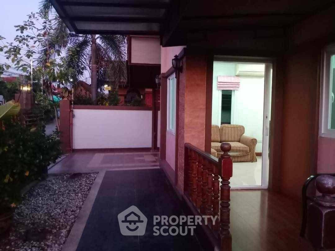 รูป บ้าน 3 ห้องนอน พื้นที่ 204 ตร.ม. ให้เช่าในพัทยาตะวันออก (ID 3263723) - รูปที่ 18/19