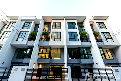 Townhouses for rent Krirk University : Spacious Private Home Office Starting 16 MB*Near DMK Airport 6605935
