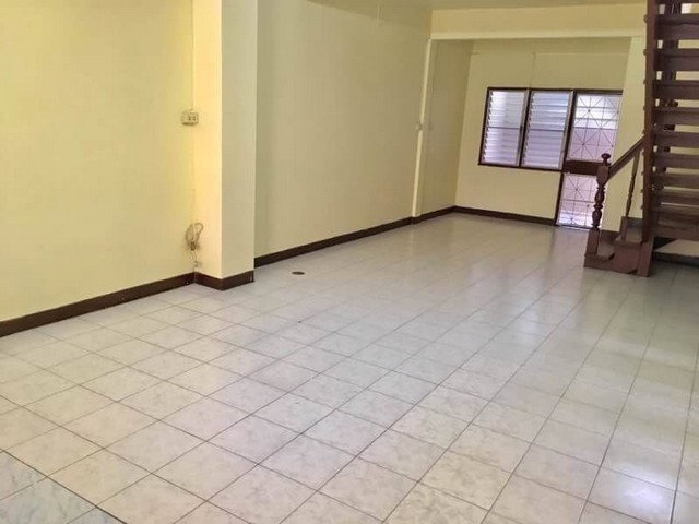 รูป 🏡 ขายทาวน์เฮ้าส์ 2 ชั้น เฉลิมพระเกียรติ ร.9 ซ.17 - รูปที่ 3/12