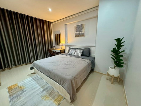 2Bed | 1Bath | MRT Phra Ram 9 | 72sqm | THB 30,000/mo | Fl.12 — Siam Condominium Bangkok