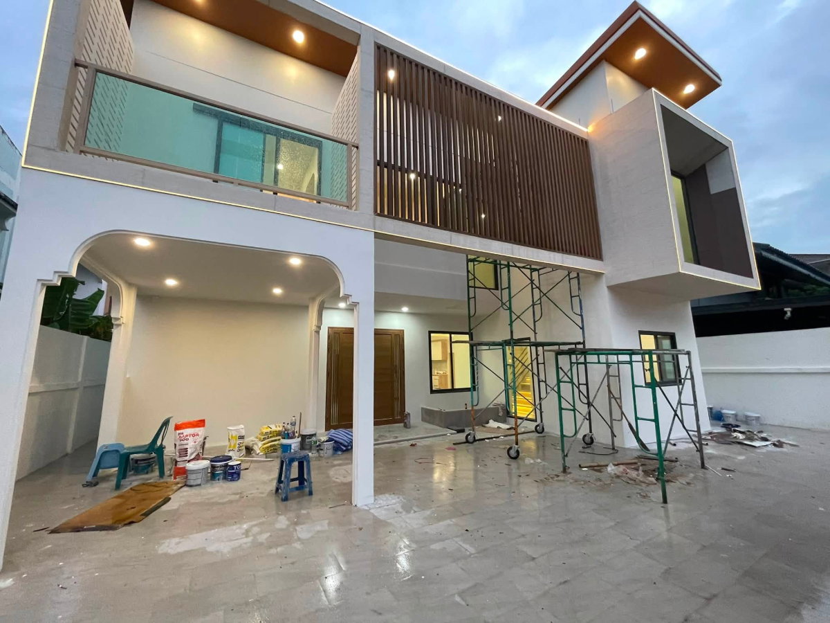 รูป P0912/[ขายด่วน] บ้านเดี่ยวหลังใหญ่ ซอยลาดพร้าว 87 (ทะลุเลียบด่วน CDC) - รูปที่ 34/35