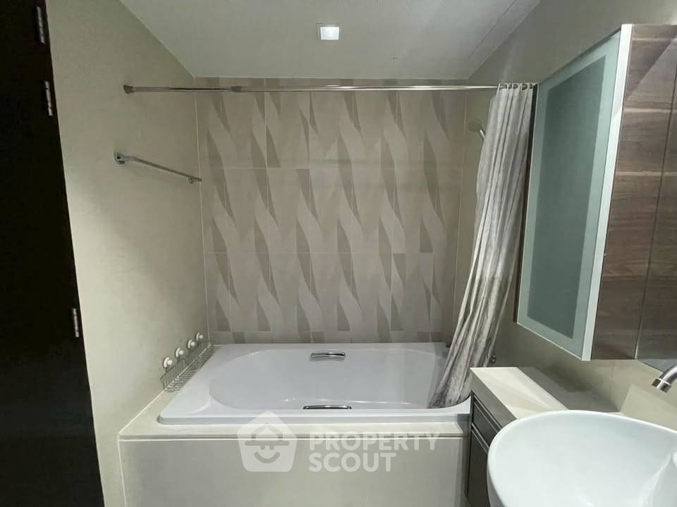 รูป ใกล้ BTS พระโขนง 200 ม. | คอนโดหนึ่งห้องนอนชั้นสูง Sky Walk Residences (ID 3262773) - รูปที่ 6/7