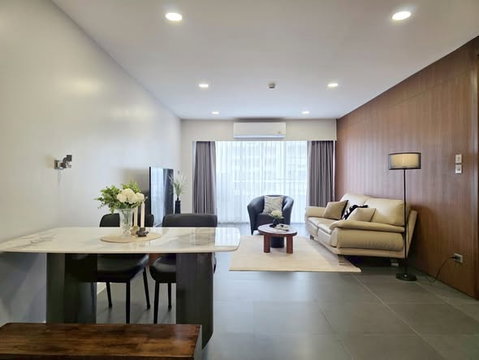 1 ห้องนอน | 1 ห้องน้ำ | BTS Sala Daeng | 97 ตร.ม. | 65,000 บาท/เดือน | ชั้น 12 — Sathorn Park Place กรุงเทพฯ