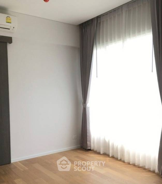 picture 3-BR Condo at The Saint Residences near MRT Phahon Yothin (ID 3259315) - 3/6