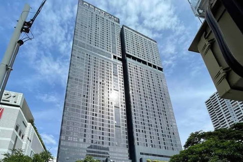 2Bed | 2Bath | MRT Sukhumvit | 66sqm | THB 60,000/mo | Fl.15 — Ashton Asoke Bangkok