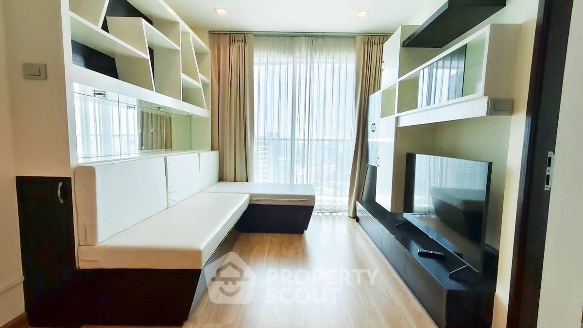 picture Great Value 2-BR Sky Walk Residences Near BTS Phra Khanong (ID 2828650) - 9/11