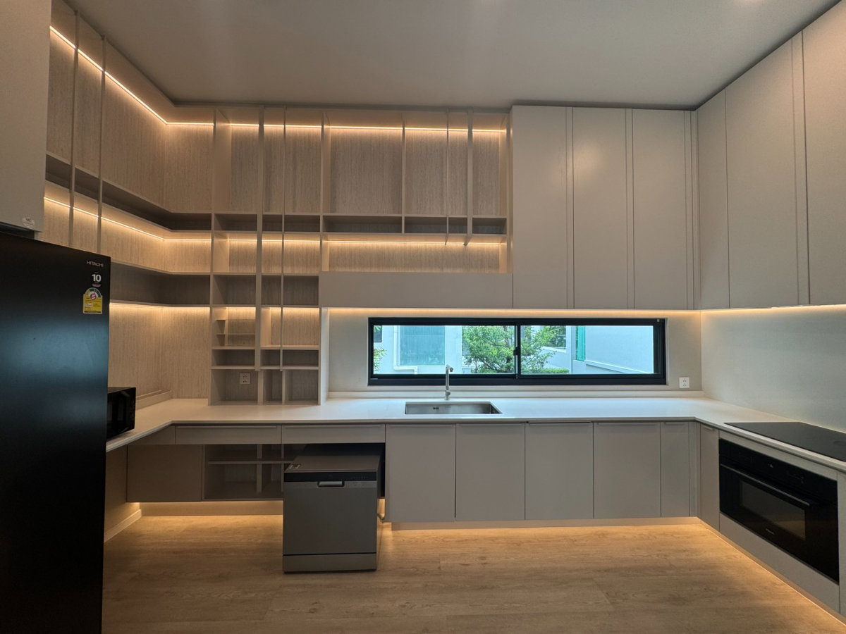 รูป P0922/บ้านหรูหลังริม Vive กรุงเทพกรีฑา | พื้นที่ใช้สอย 421 ตร.ม. ค่าเช่า 250,000 บาท/เดือน - รูปที่ 17/42