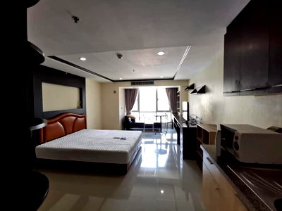 Condos for rent : Studio | 1Bath | BTS Nana | 36sqm | THB 16,000/mo | Fl.9 — The Trendy Condominium Bangkok