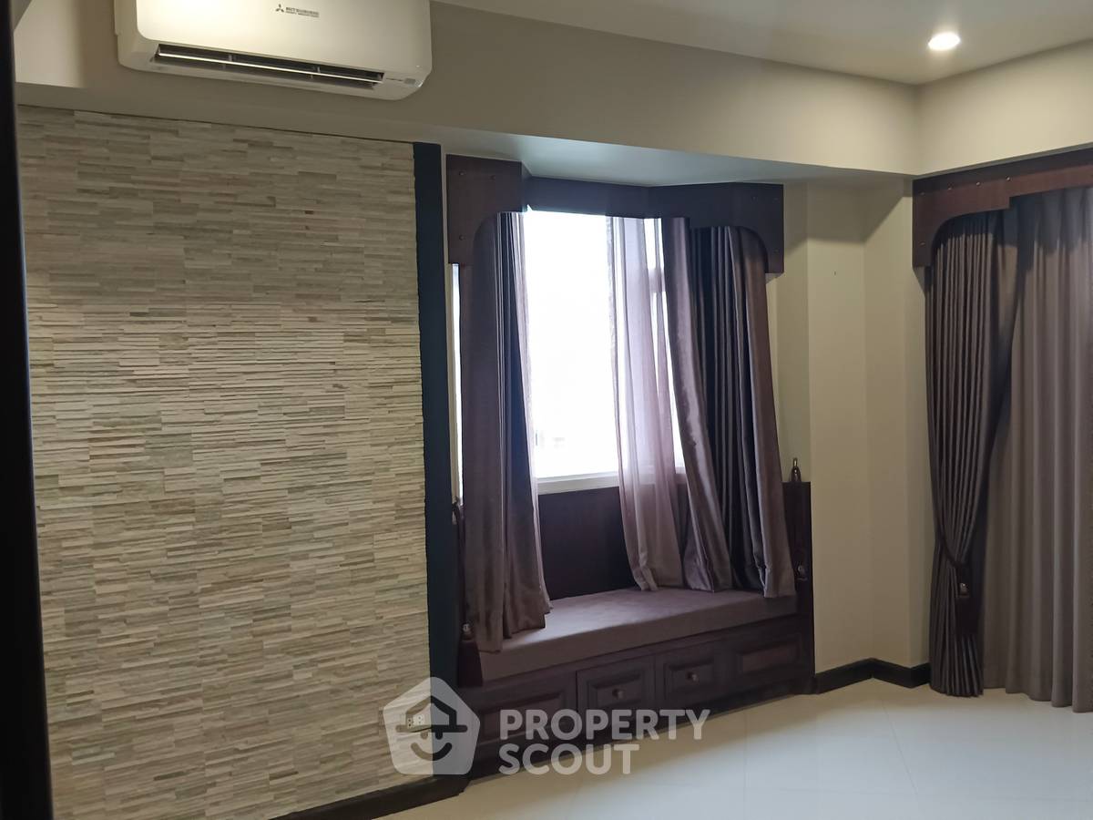 รูป คอนโด 2 ห้องนอน 142 ตร.ม. Tara Ruen Ake ย่านพลับพลา ขาย (ID 3257759) - รูปที่ 13/34