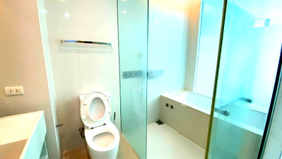 Condos for rent : 1Bed | 1Bath | MRT Sukhumvit | 53sqm | THB 32,000/mo | Fl.16 — The Room Sukhumvit 21 Bangkok