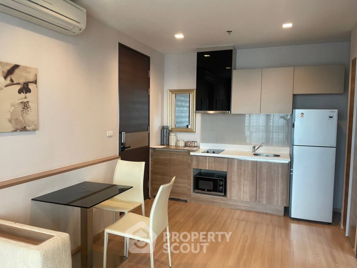 รูป คอนโด 1 ห้องนอน 35 ตร.ม. Rhythm Sathorn ใกล้ BTS สะพานตากสิน (ID 619729) - รูปที่ 2/7