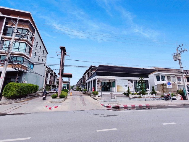 รูป BD1491 อาคารพาณิชย์ให้เช่า ย่านมีนบุรี กรุงเทพมหานคร - รูปที่ 1/8