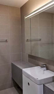 รูปภาพ 1Bed | 1Bath | BTS Phloen Chit | 46sqm | THB 40,000/mo | Fl.12 — Ploenchit Condominium Bangkok