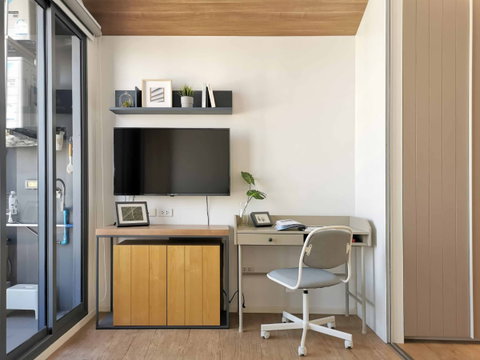 1Bed | 1Bath | MRT Sam Yan | 35sqm | THB 24,000/mo | Fl.18 — Triple Y Residence Bangkok