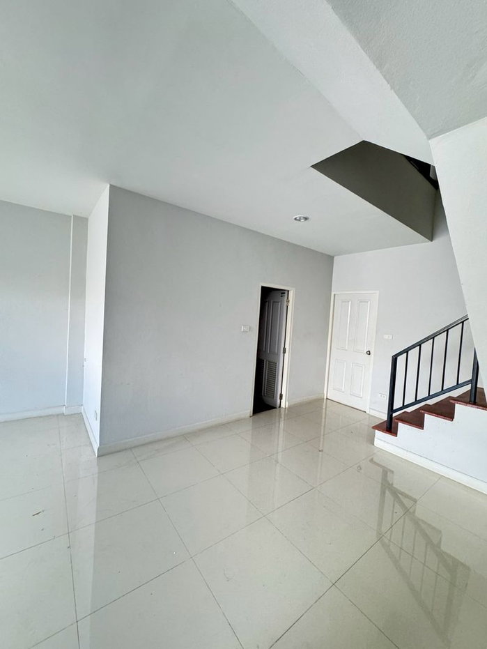 รูป ให้เช่าอาคารพาณิชย์ 3 ชั้น ม.พาร์ควิว 3 บึง ศรีราชา - รูปที่ 11/19