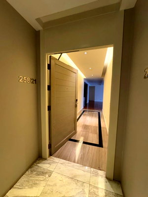 คอนโดให้เช่า : 3 ห้องนอน | 3 ห้องน้ำ | BTS Thong Lo | 165 ตร.ม. | 120,000 บาท/เดือน | ชั้น 5 — La Citta Penthouse กรุงเทพฯ